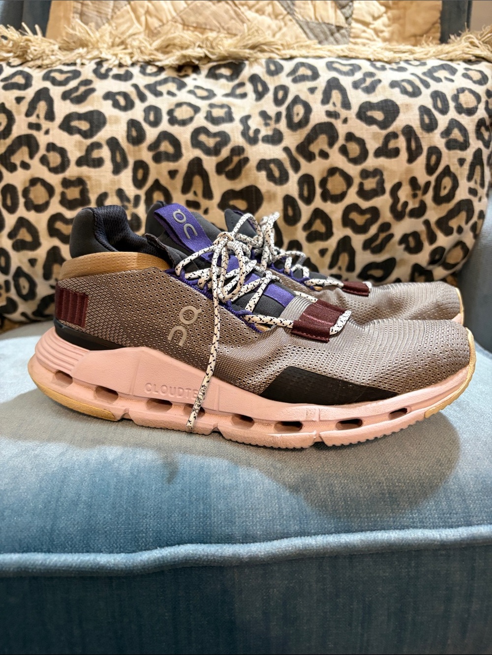 On Cloudnova sneakers in the Zinc and Lily colorway- women’s size 6.5